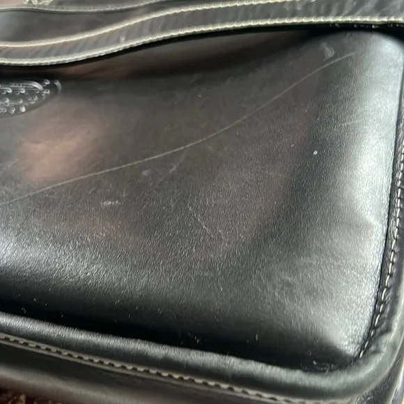 Roots Black Leather Briefcase π¦ - Picture 7 of 16